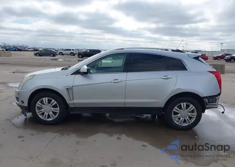 2015 Cadillac Srx Luxury Collection z USA, uszkodzony, nr VIN 3GYFNBE32FS581801